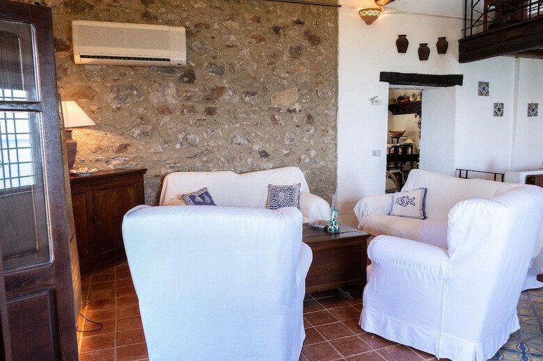 Villa Stone