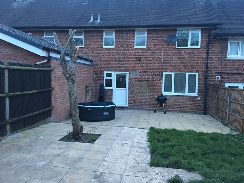 Central 3 Bd House With Garden & Jacuzzi