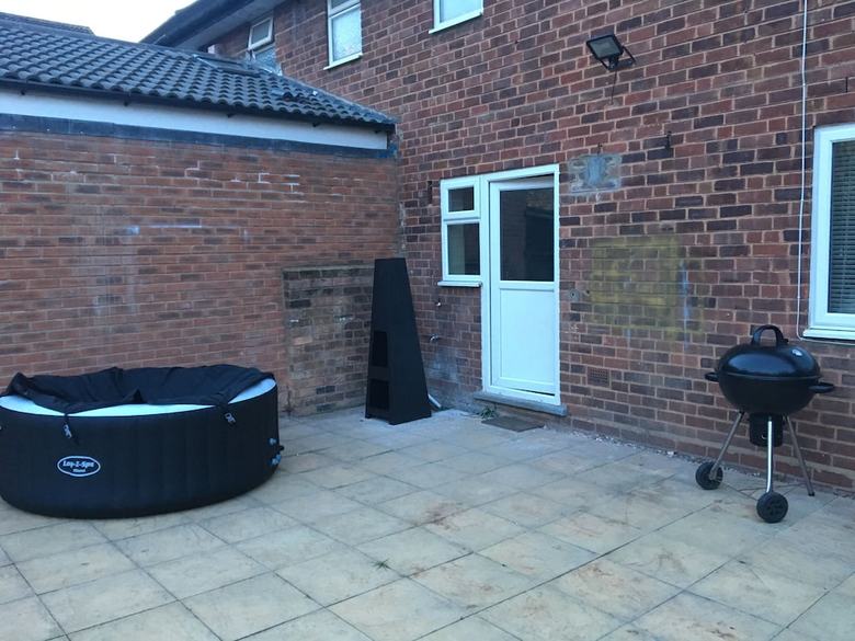 Central 3 Bd House With Garden & Jacuzzi