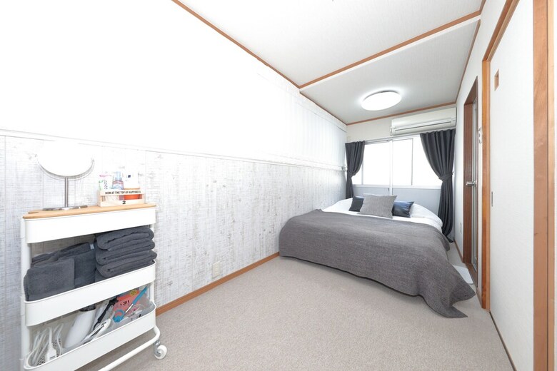 Namba East House01