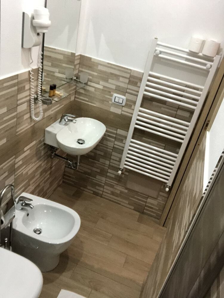 Hotel Marla Rooms