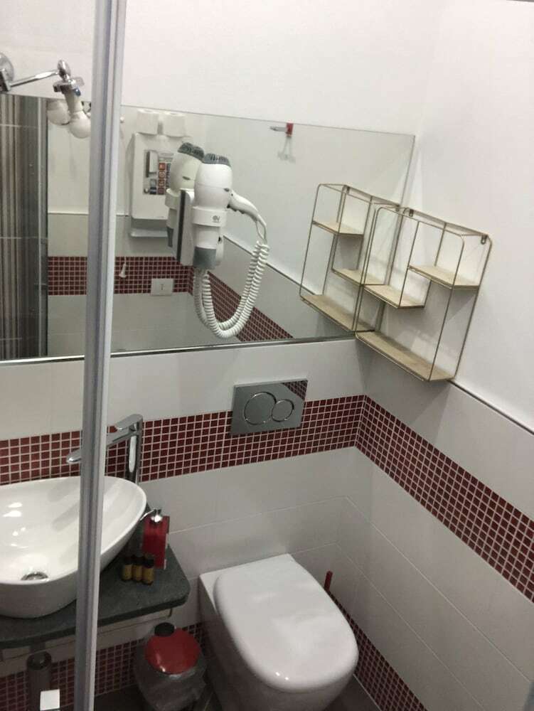 Hotel Ari Guest House
