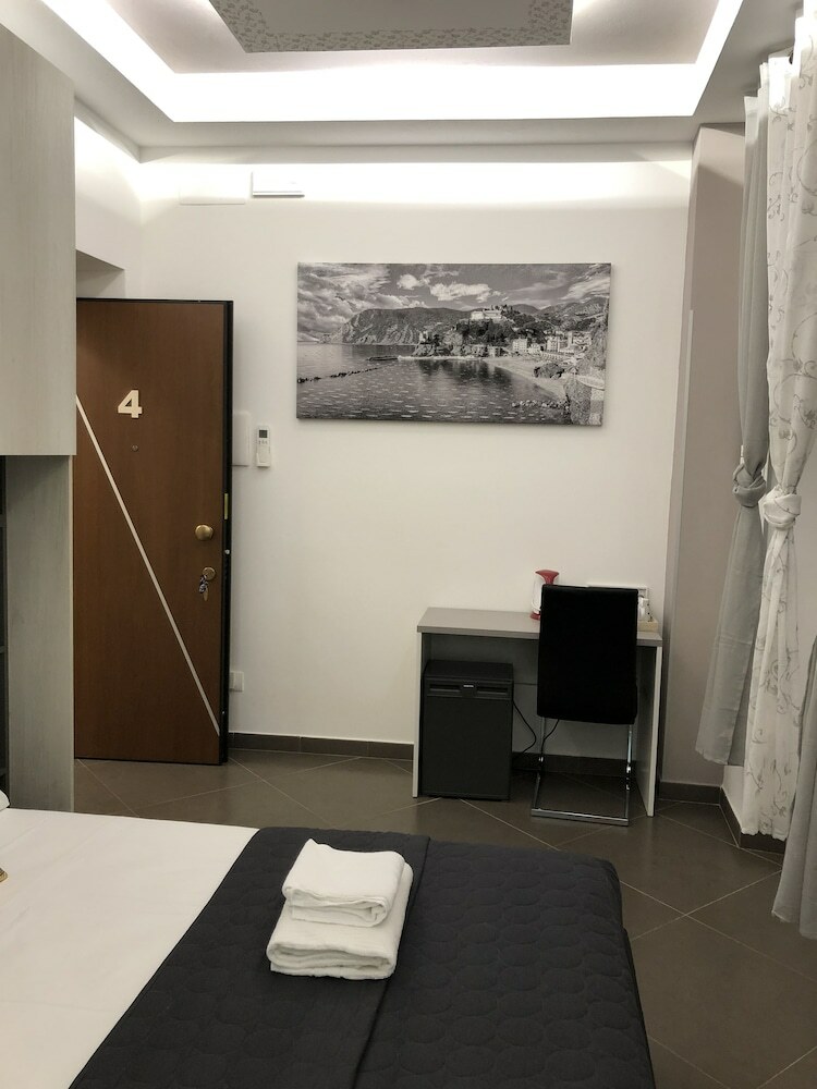 Hotel Ari Guest House