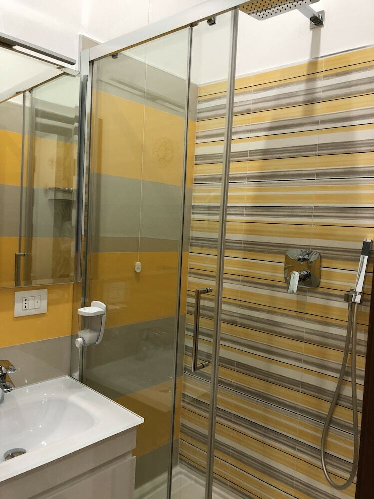 Hotel Ari Guest House
