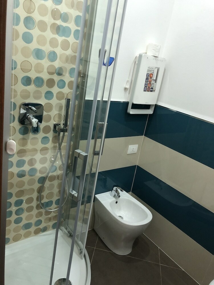 Hotel Ari Guest House