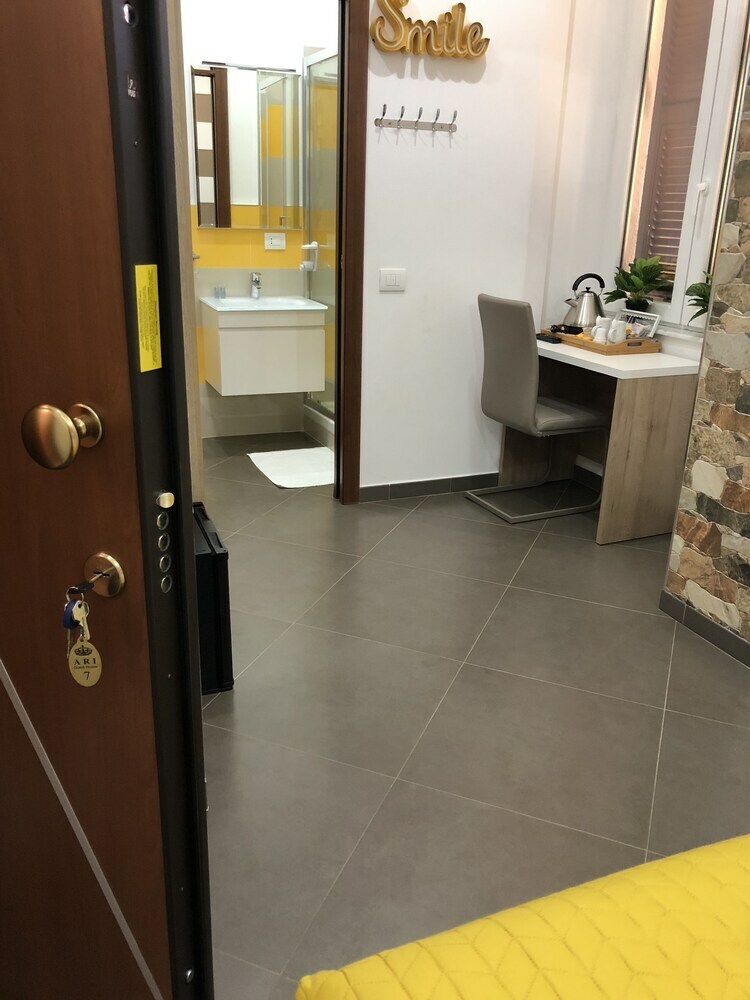 Hotel Ari Guest House