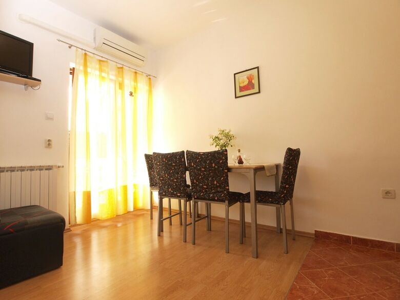Apartment 91
