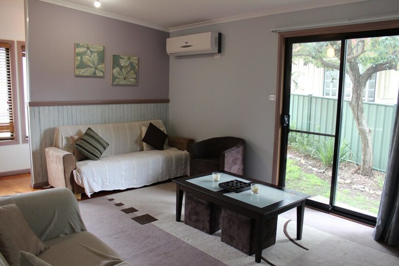 20 Toorak Road
