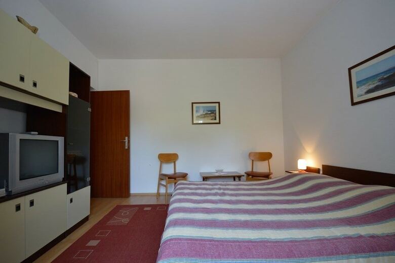 Apartment 23