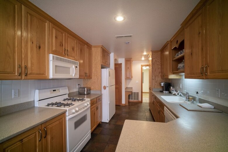 3 Bedroom 3 Bathroom Chalet 719