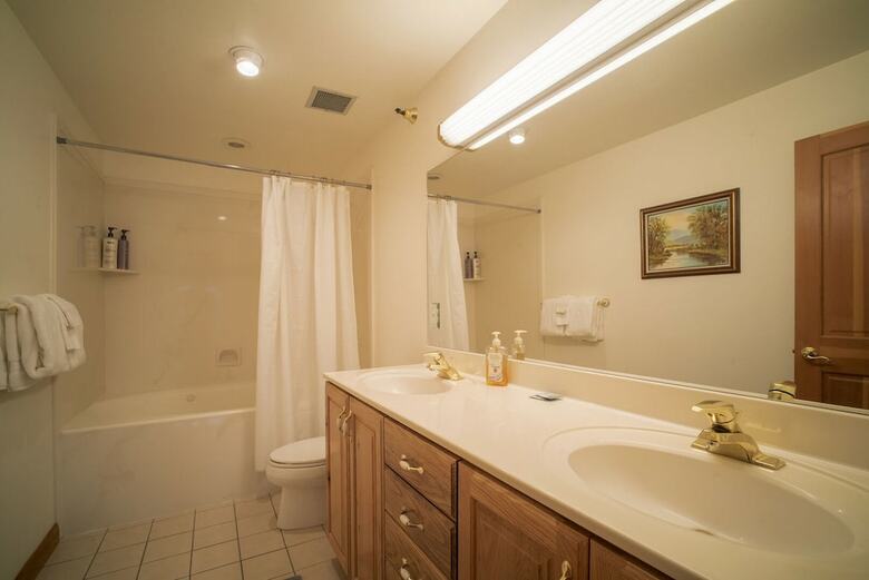 3 Bedroom 3 Bathroom Chalet 719
