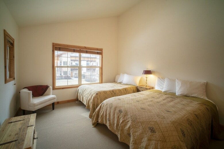 3 Bedroom 3 Bathroom Chalet 719