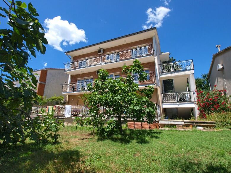 Apartment 74