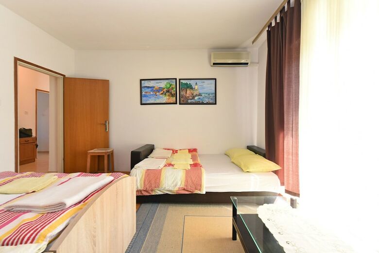 Apartment 74