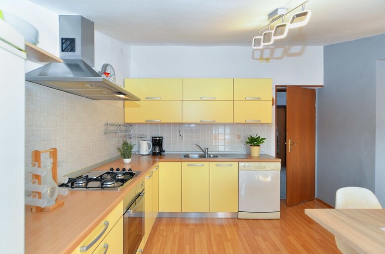 Apartment 70