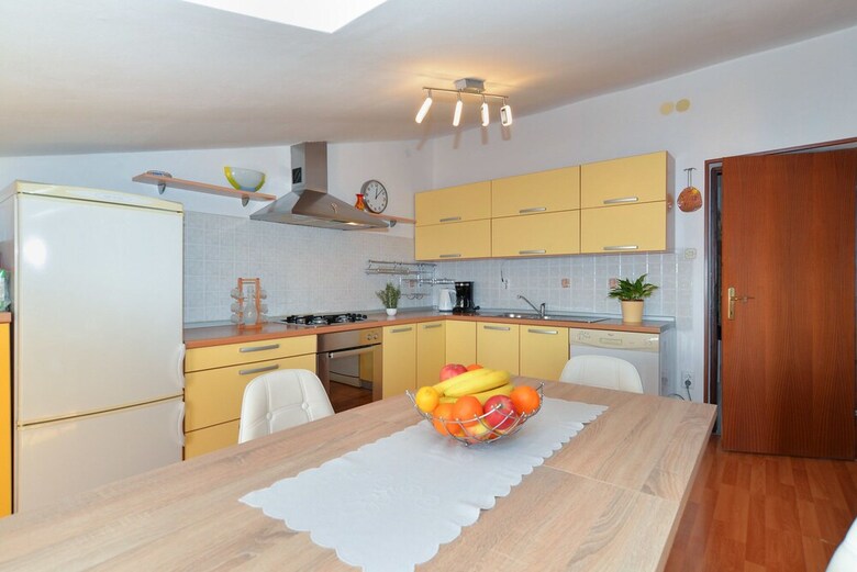 Apartment 70