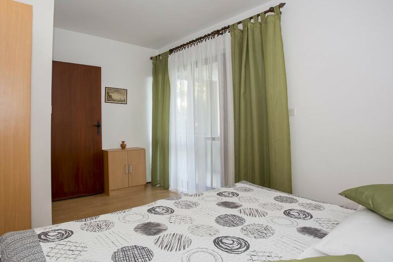 Apartment 34