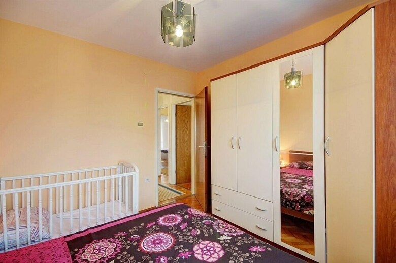 Apartment 43