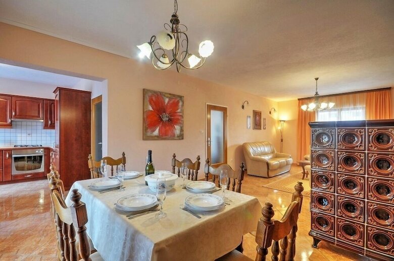 Apartment 43