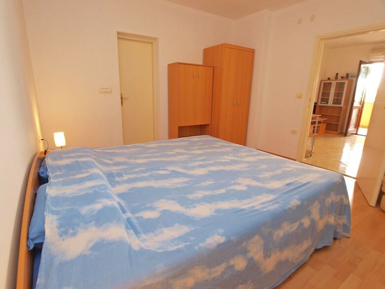 Apartment 21