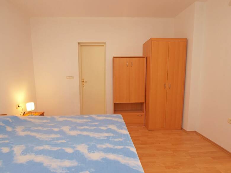 Apartment 21
