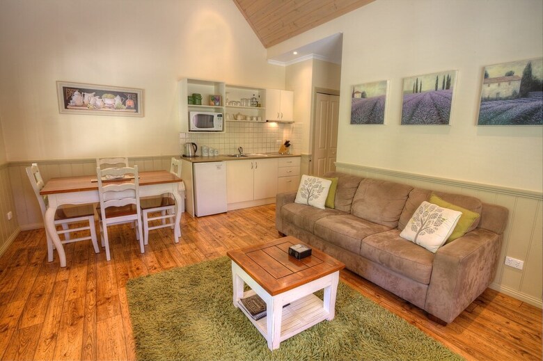 Autumn Affair Cottage 7