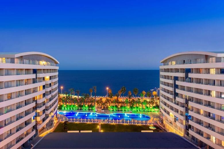 Porto Bello Hotel Resort & Spa