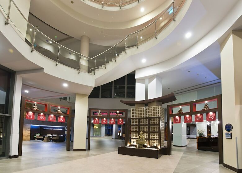 Limak Lara Deluxe Hotel & Resort