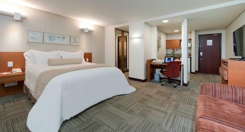 Hotel Comfort Suites Bras�lia