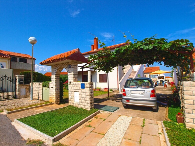 Apartment 39