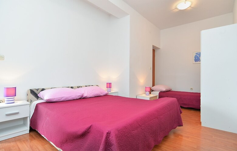 Apartment 365