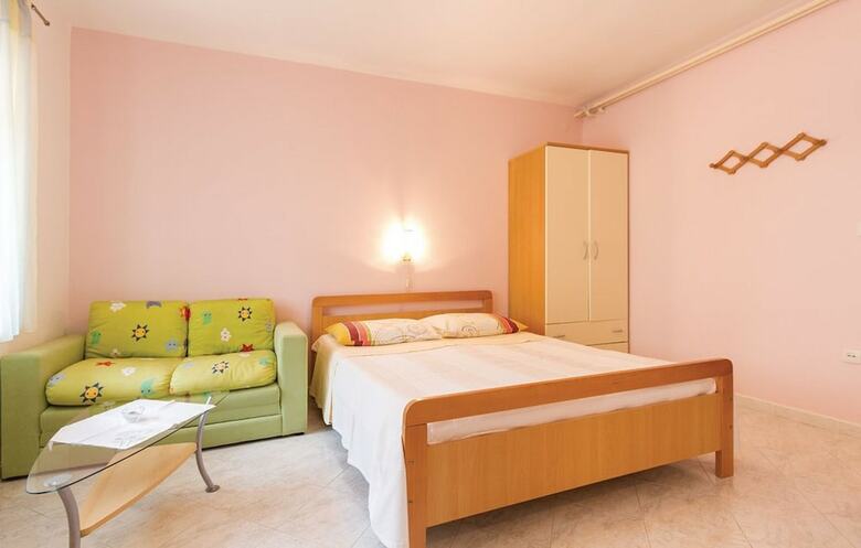 Apartment 167