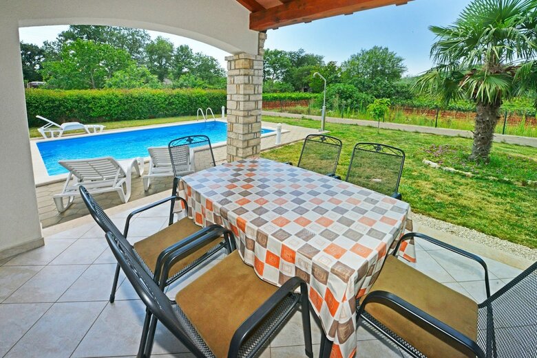Villa 376