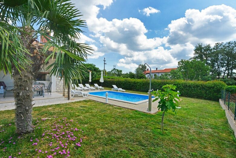 Villa 376