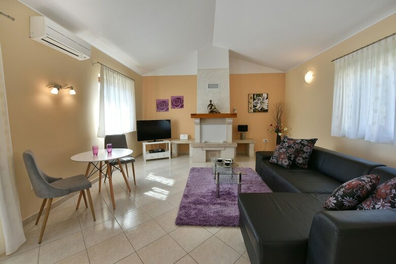 Villa 376