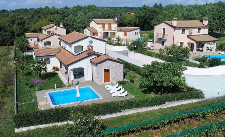 Villa 376