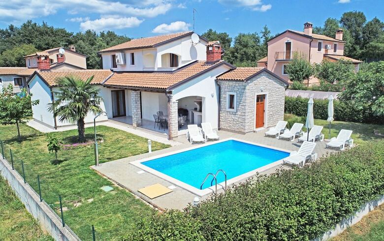 Villa 376