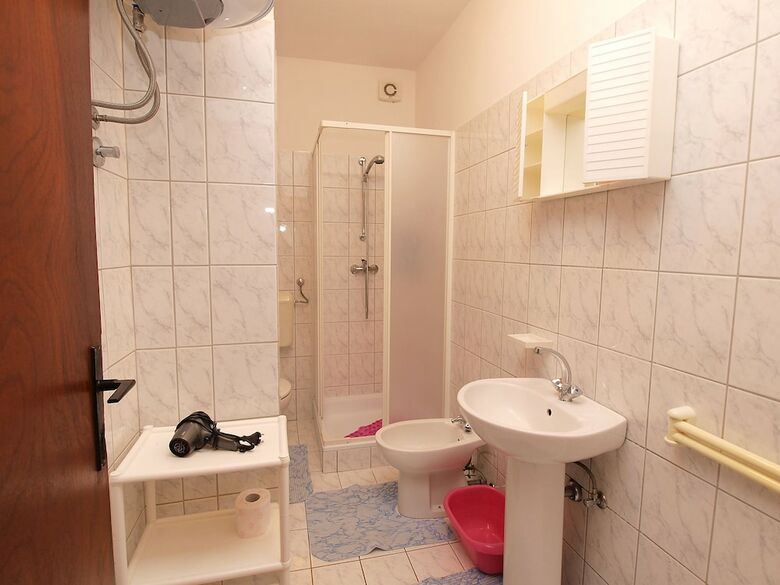 Apartment 359
