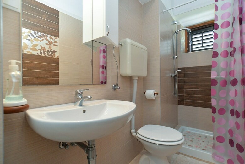 Apartment 358