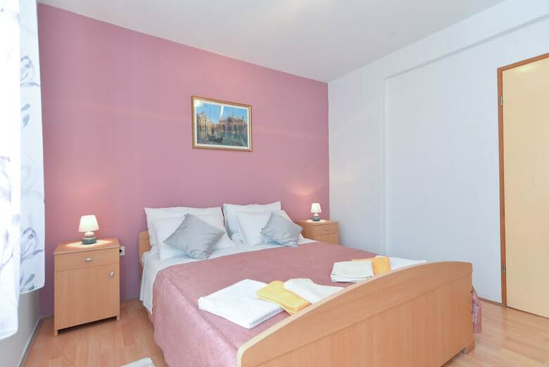 Apartment 358