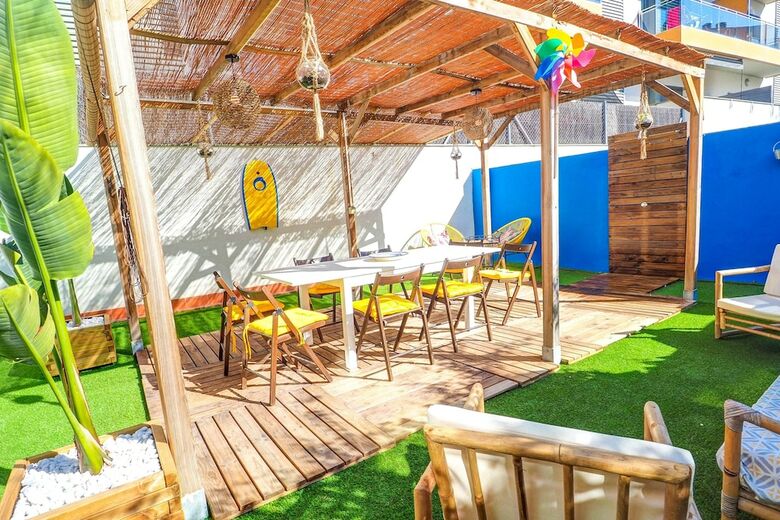 Apartamentos The Beach House Paradise