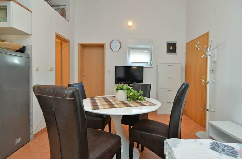 Apartment 258