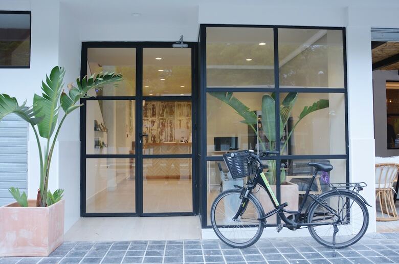 Hotel You & Co. Saler Beach Boutique