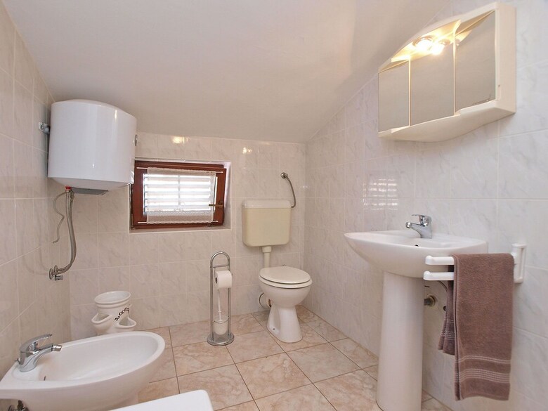 Apartment 250