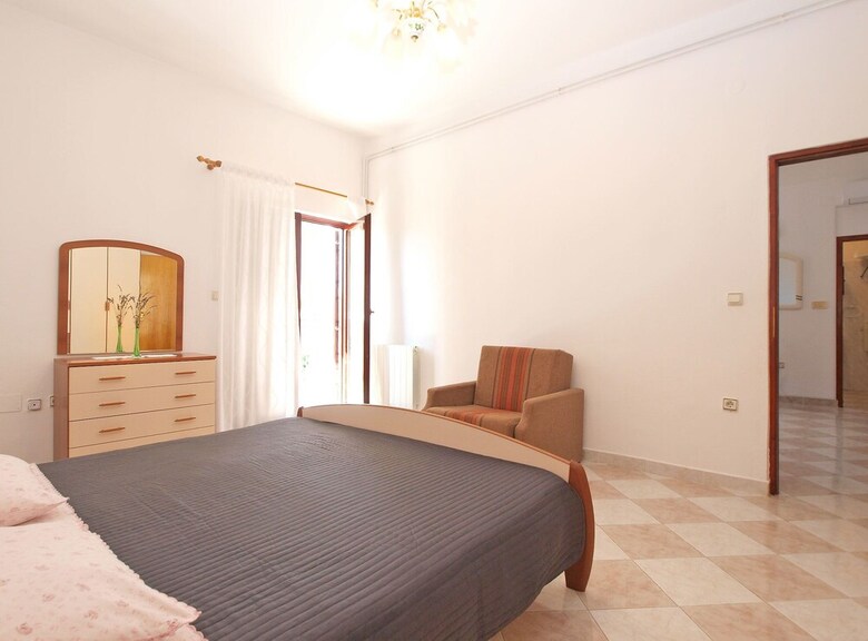 Apartment 539