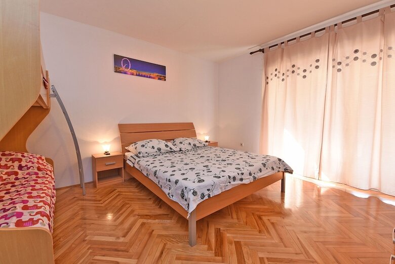 Apartment 621