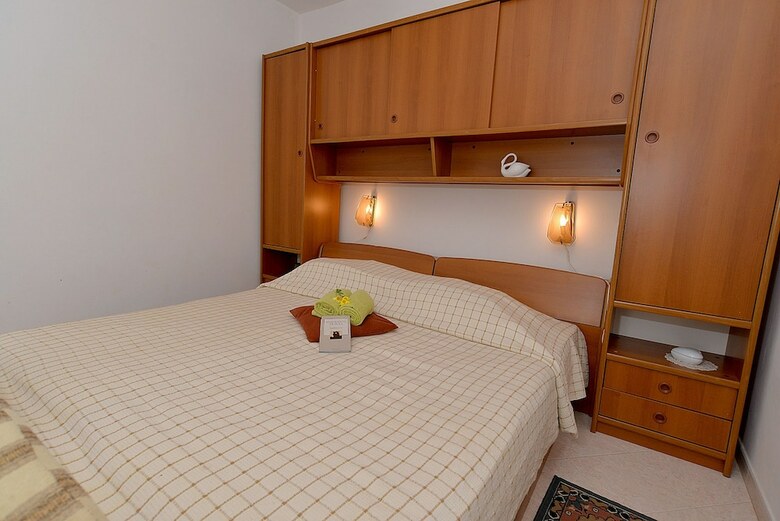 Apartment 650