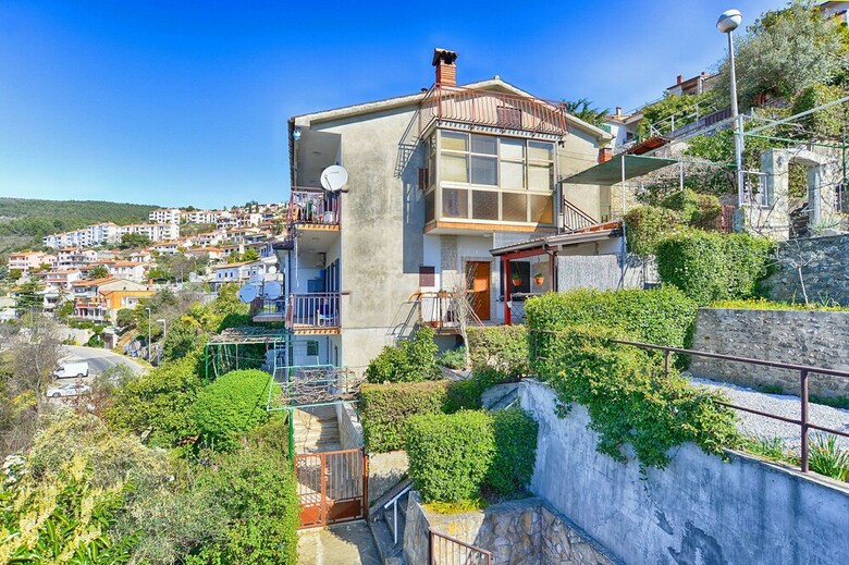 Apartment 650