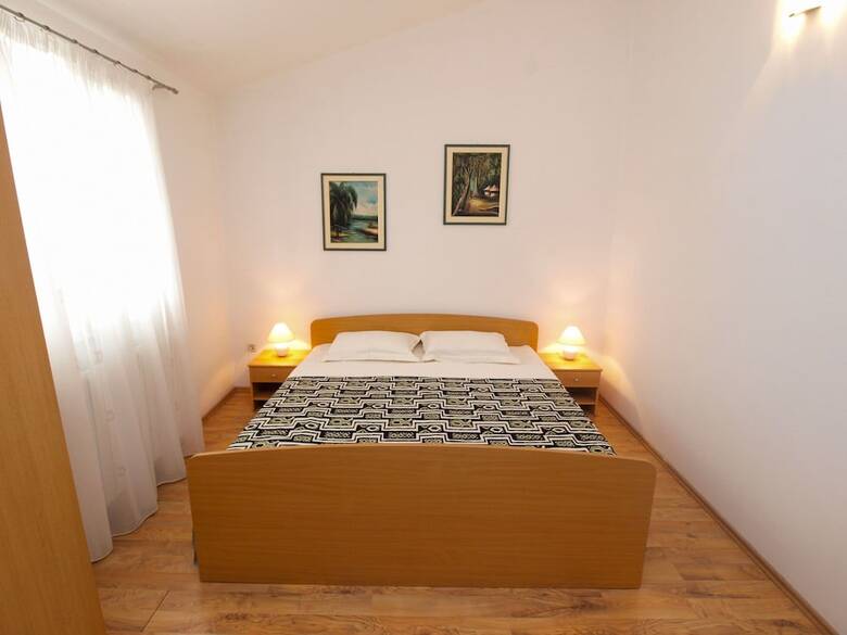 Apartment 440