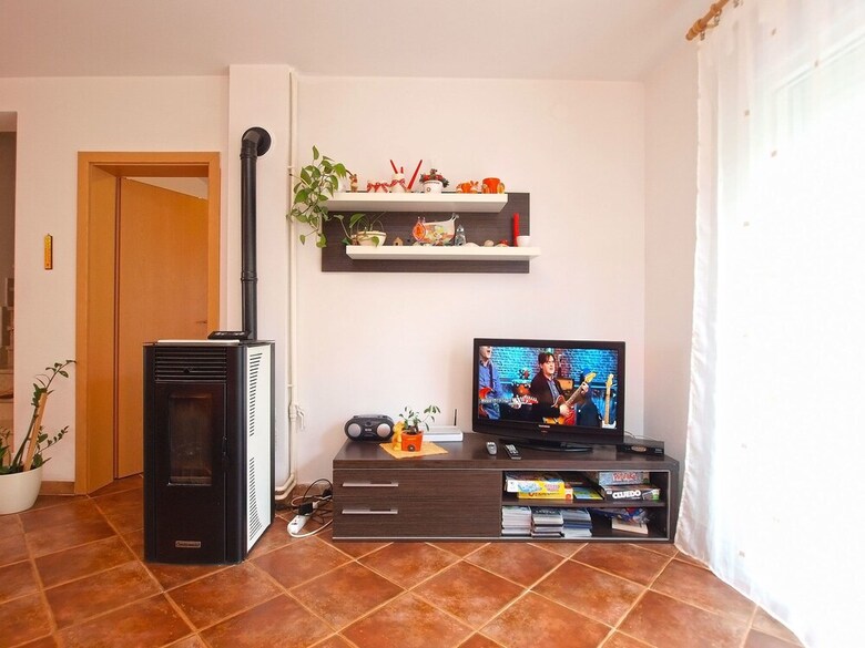 Apartment 446